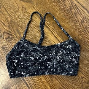 Lulumeon sports bra